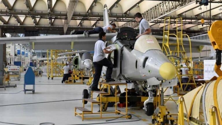 FAdeA y Etihad Engineering extendieron su alianza estratégica para el mantenimiento de aviones
