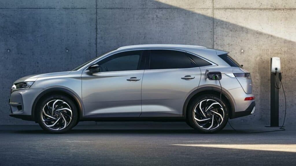 Doble lanzamiento en Córdoba: Citroën presentó el suv C4 cactus y el DS 7 crossback