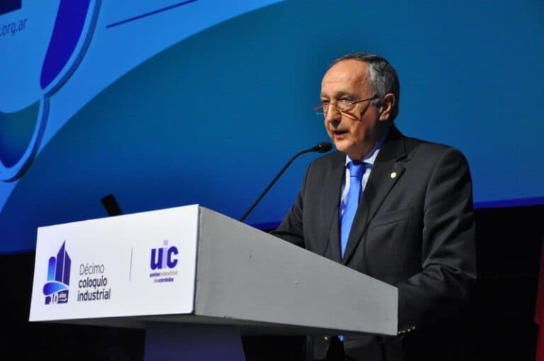 El titular de la UIA cuestionó a Macri y avaló reapertura de paritarias