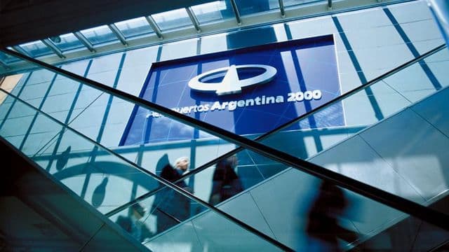 Aeropuertos Argentina 2000 lanza becas para potenciar carreras de aviación y turismo entre las mujeres