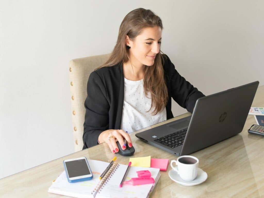 Qué es y qué ofrece la Escuela de Emprendedores Jacuna