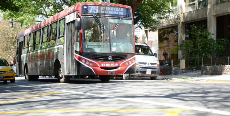 El Gobierno otorgará $ 375 M a empresas de autotransporte del interior