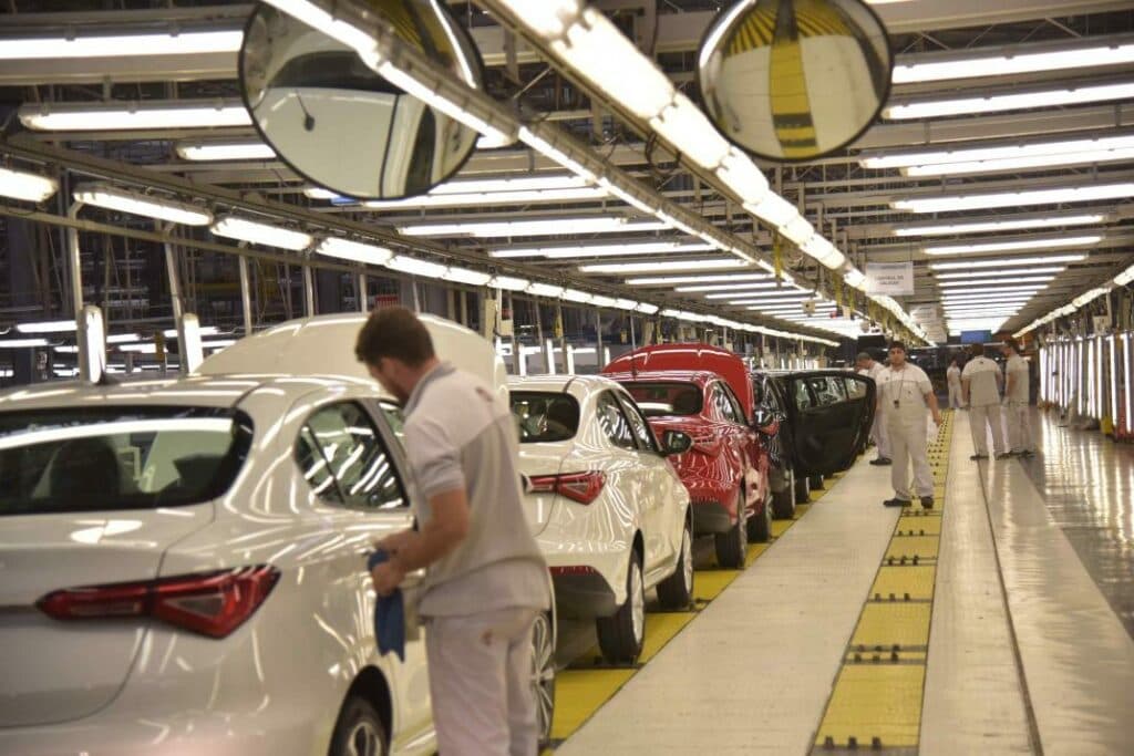 Con Brasil, Fiat compensó en la región la retracción del mercado argentino