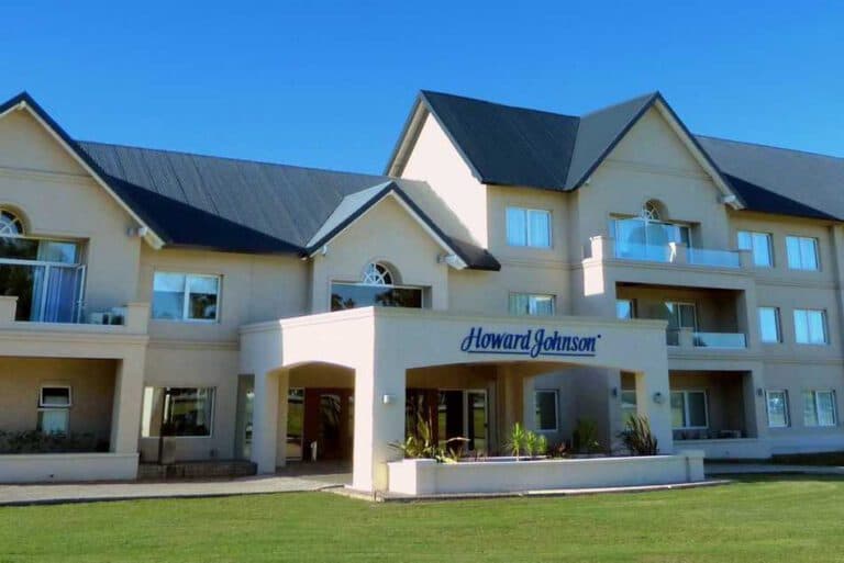 Howard Johnson Carlos Paz inauguró el primer eco-espacio del país