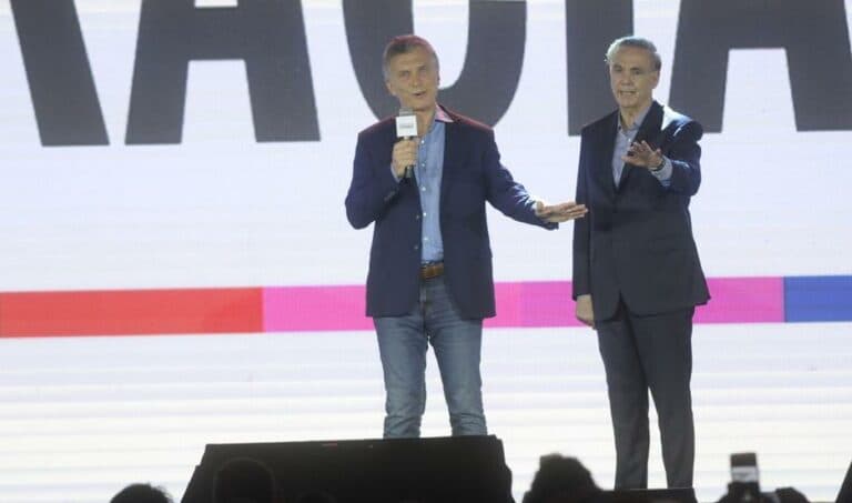 Macri anunció que comenzará la transición este lunes a primera hora