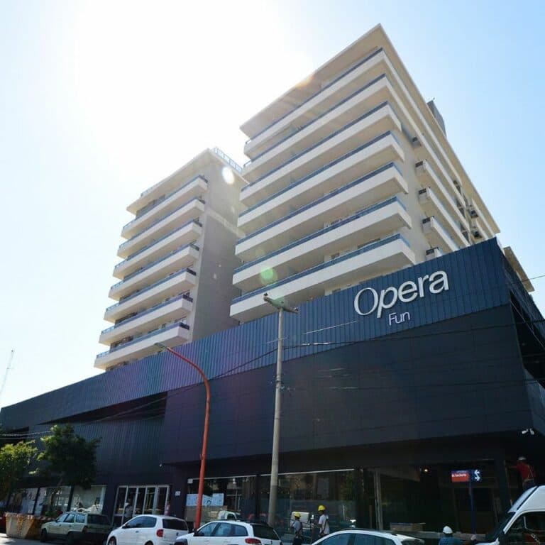 Outlet con Zara y caramelos de nitrógeno, en el mall que abre en Villa Carlos Paz