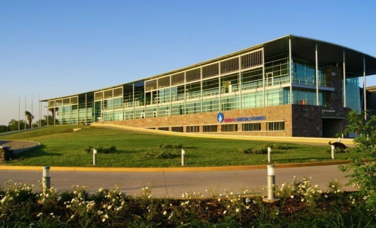 Adecoagro pagó US$ 45 millones por dos plantas de Sancor