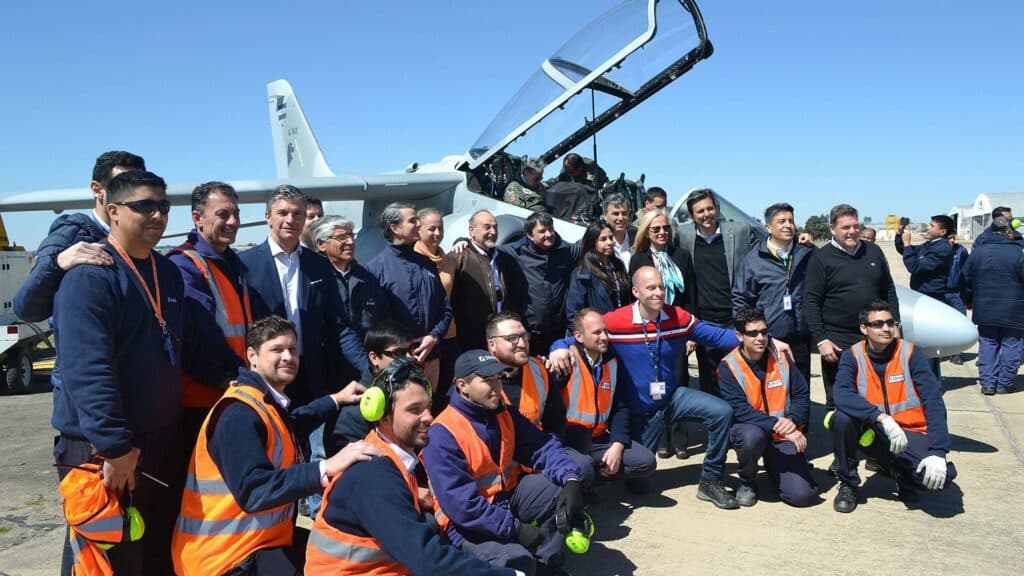 FAdeA entregó un nuevo avión Pampa III a Fuerza Aérea Argentina