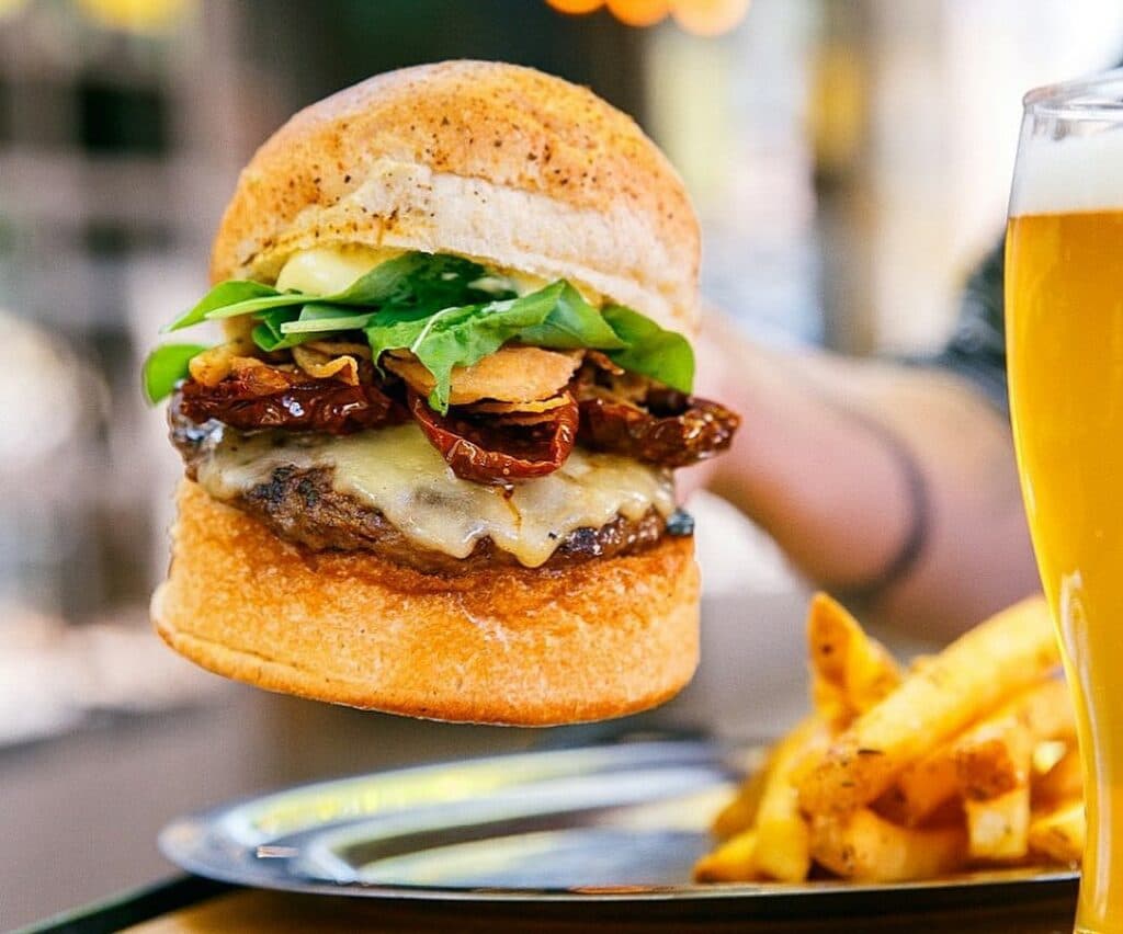 La hamburguesería Deniro desembarca en Córdoba