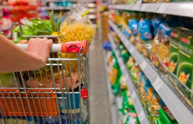 En enero volvió a reducirse la brecha entre el dólar, precios mayoristas e inflación