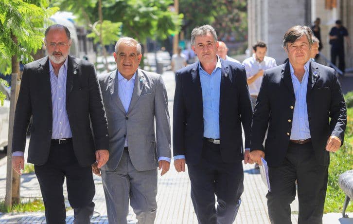La Mesa de Enlace convocó a un paro por la suspensión de las exportaciones