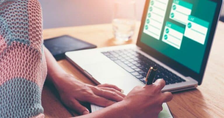 Solo el 58% de las personas que buscan trabajo están desempleadas