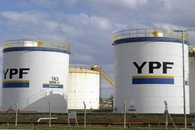 YPF busca competir en el negocio mundial del gas licuado con un plan de inversiones por u$s10.000 M