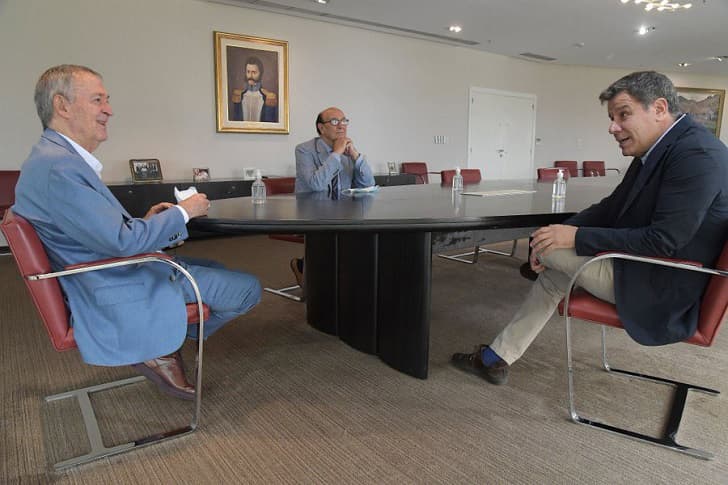 Los extremos de la grieta condicionan y presionan a Schiaretti con miras al 2023