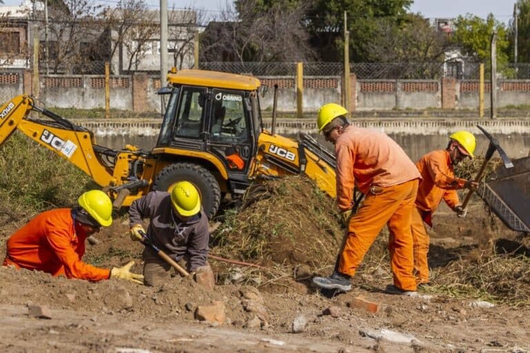 Ajustes en obras públicas y falta de financiamiento, la preocupación del sector privado