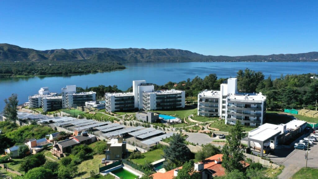 Urbanizaciones 2022: un recorrido por Veneto Village (246 deptos en en 4 torres)