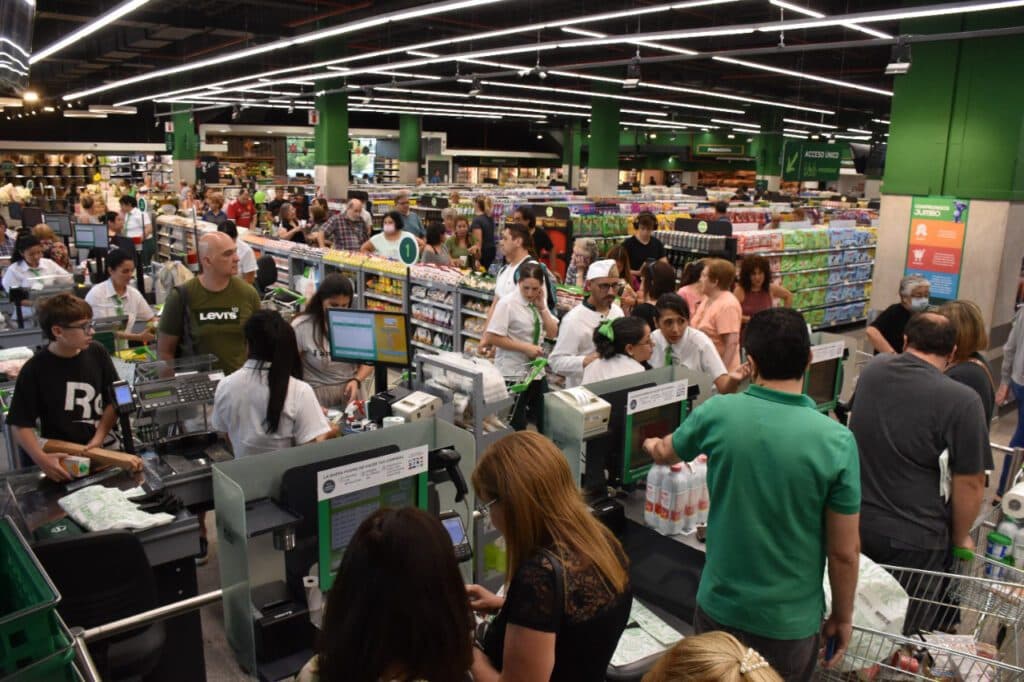 Tras desembarco, Cencosud ya tiene en carpeta abrir dos Jumbo más y otra reconversión