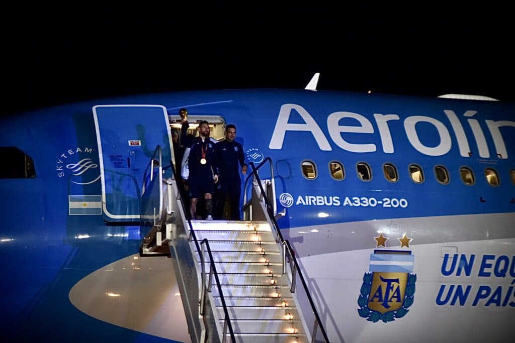 Cuánta ganancia obtuvo Aerolíneas Argentinas por los vuelos al Mundial