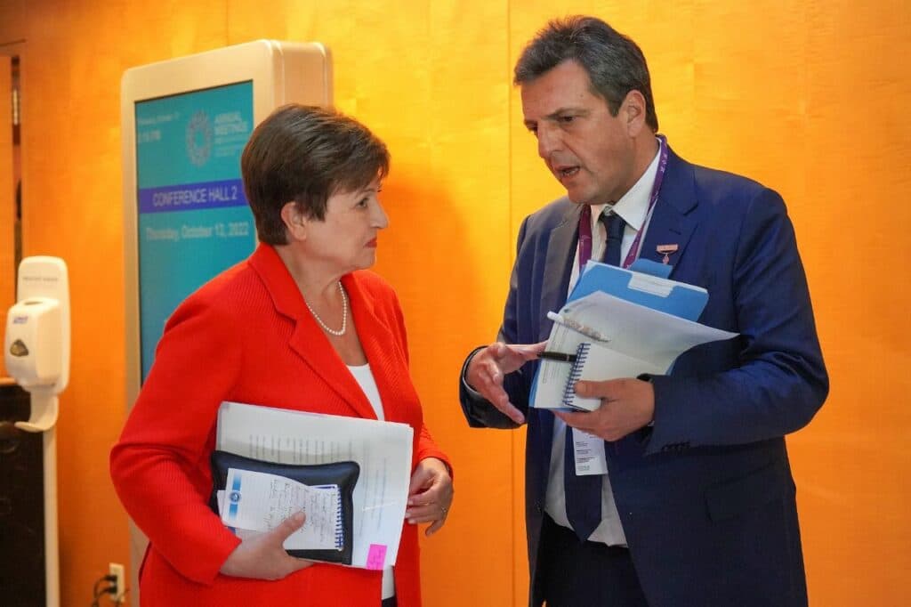 Acuerdo con el FMI: modificación en las metas y nuevo desembolso