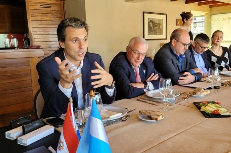 Qué negocios busca promover la Provincia con Paraguay