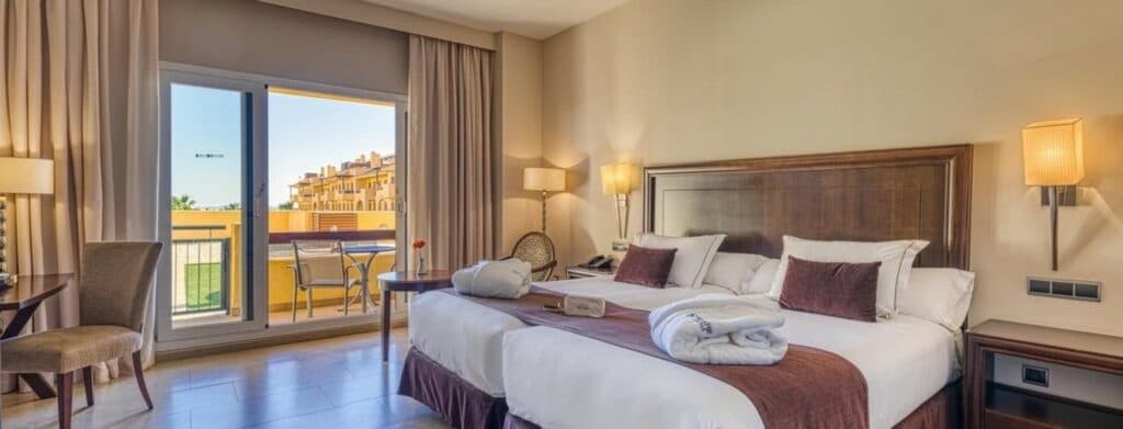 Hoteleros en alerta por la baja ocupación y la incertidumbre post elecciones