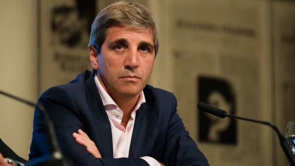 A la espera de los anuncios de Caputo, continúa el «virtual feriado» del BCRA