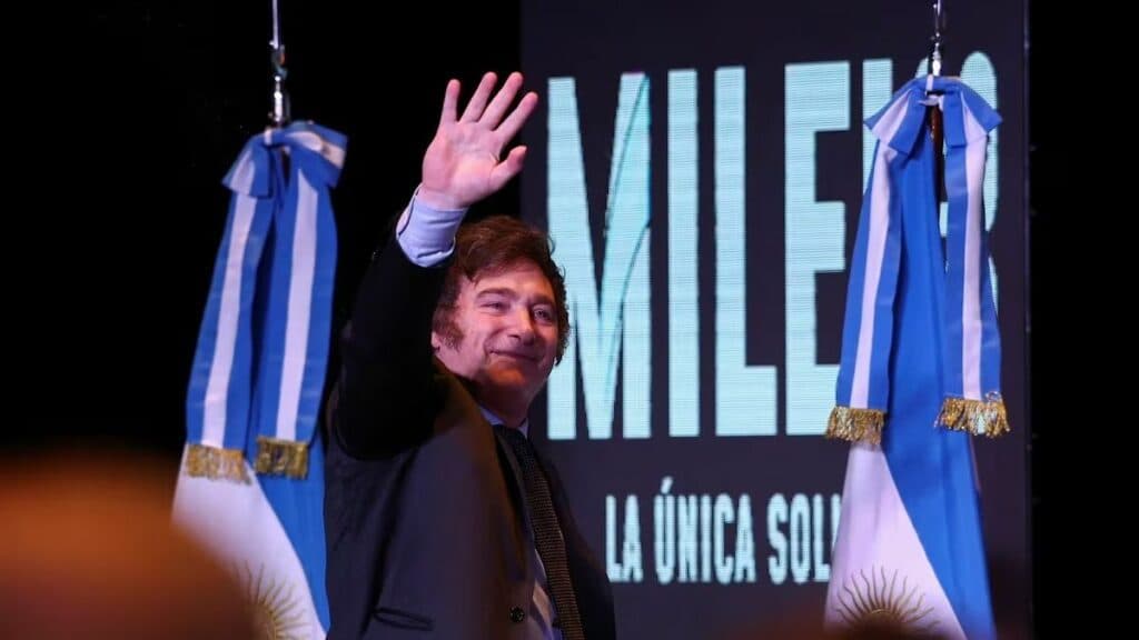 Reapareció Milei: donó su último sueldo y habló del plan económico