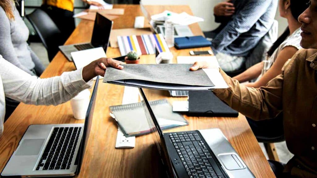 Radiografía del empleo en Argentina: puestos más buscados, reactivación y reforma laboral