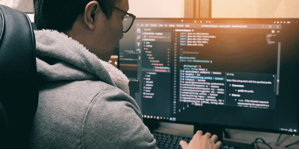 Atenti: Santex y Corlab lanzan capacitaciones gratuitas en programación y testing de software