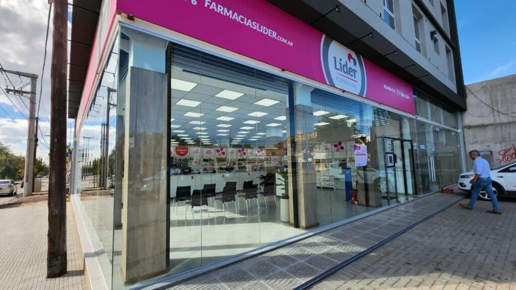 En primera persona, como fue la histórica venta de Farmacias Líder