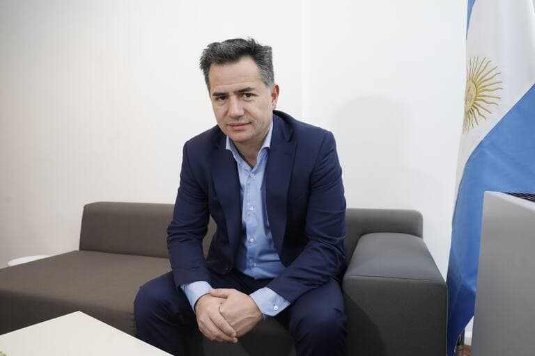 Bornoroni y la elección de medio término: «la idea es jugar con La Libertad Avanza pura»