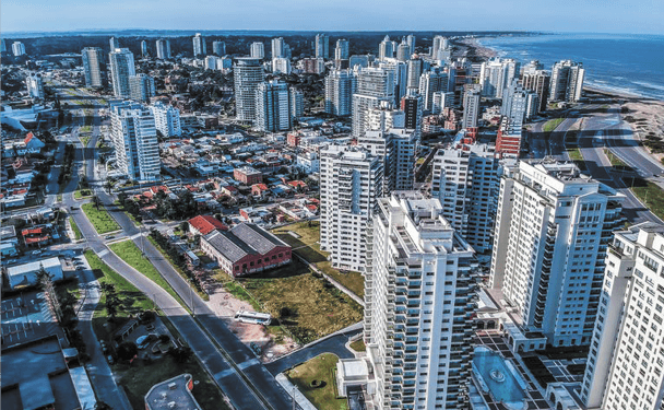 Uruguay “contragolpea” en el real estate y dicen que pese al blanqueo argentino, sigue siendo mejor opción para invertir