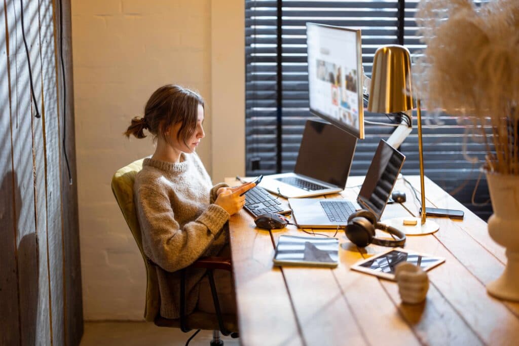 La Generación Z redefine el mundo laboral: flexibilidad y bienestar por sobre la escalada corporativa