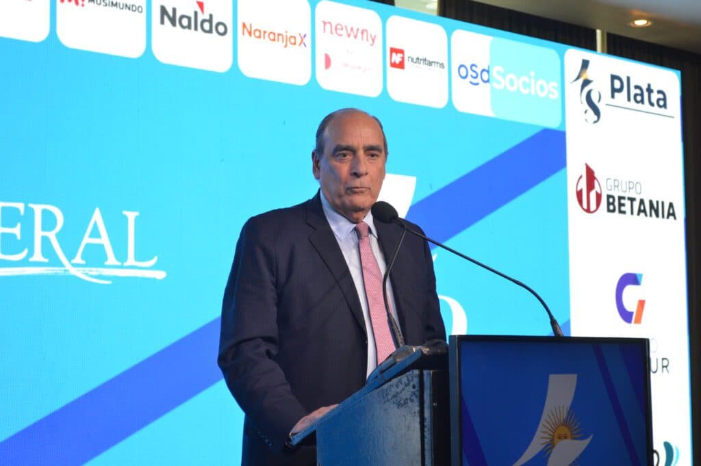 Francos, durísimo contra los gobernadores: “no nos moveremos un ápice del superávit fiscal”