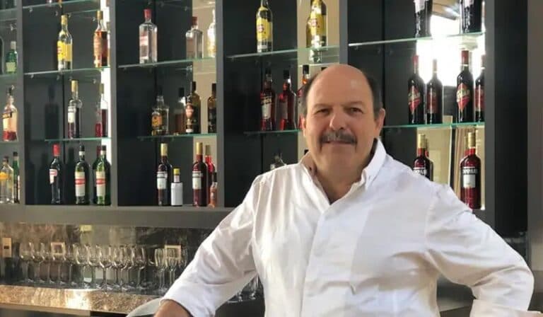 Del hotel familiar a los grandes fuegos: la historia de Roal Zuzulich