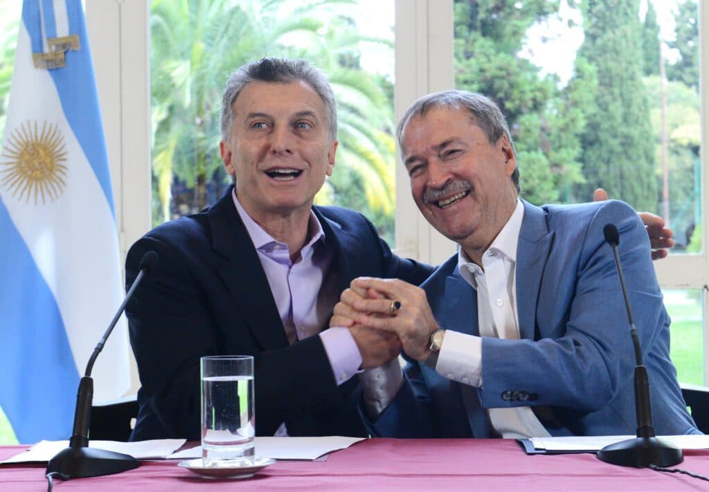 Política a punto: por qué el peronismo de Córdoba busca una foto de Schiaretti con Macri