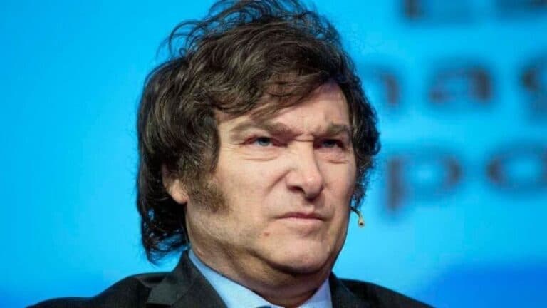 La desaprobación a Milei se modera, pero seis de cada diez argentinos siguen viendo mal la economía