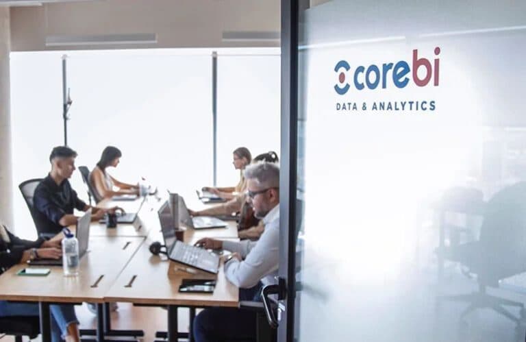 Corebi expande su operación internacional mientras transforma su modelo frente a la inteligencia artificial