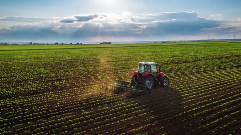 La maquinaria agrícola entra en una etapa de transición: más producción, menos facturación