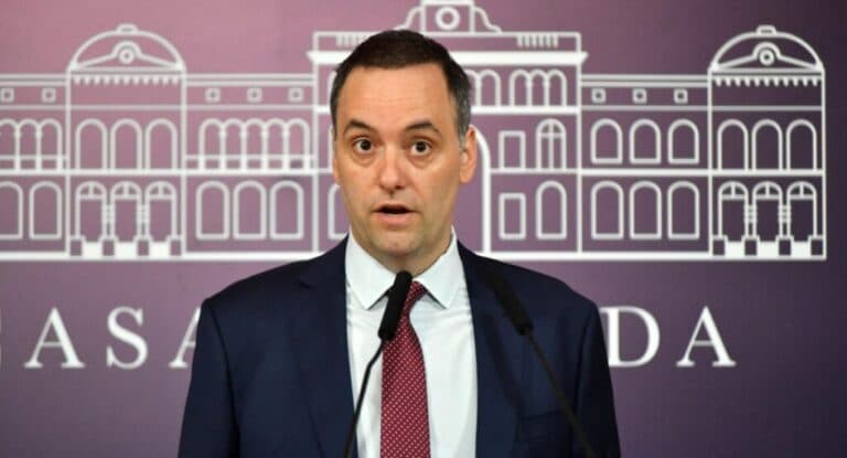 155.980 publicaciones: el costo digital que dejó la exposición de Adorni en Diputados