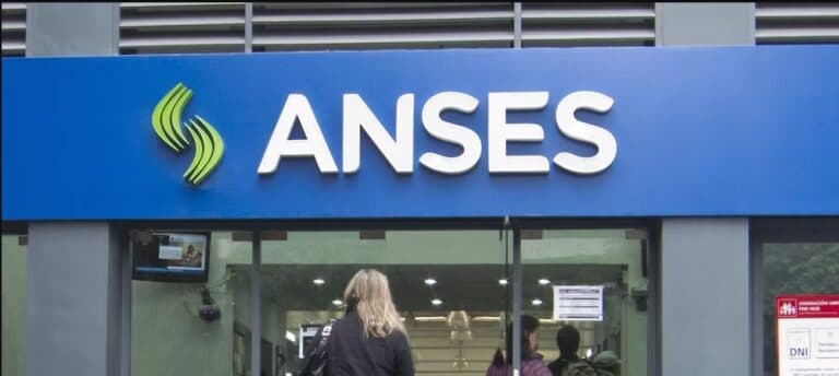 Menos aportantes y más informalidad: la presión sobre el sistema previsional sigue creciendo