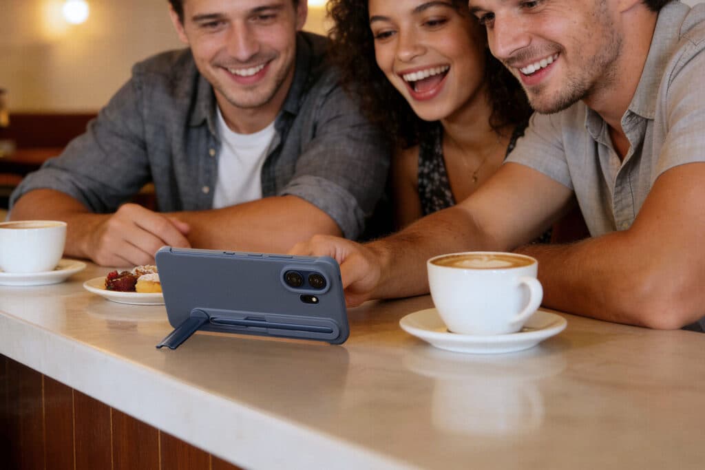 Con foco en rendimiento y conectividad, TCL lanza su nueva Línea 70 de smartphones