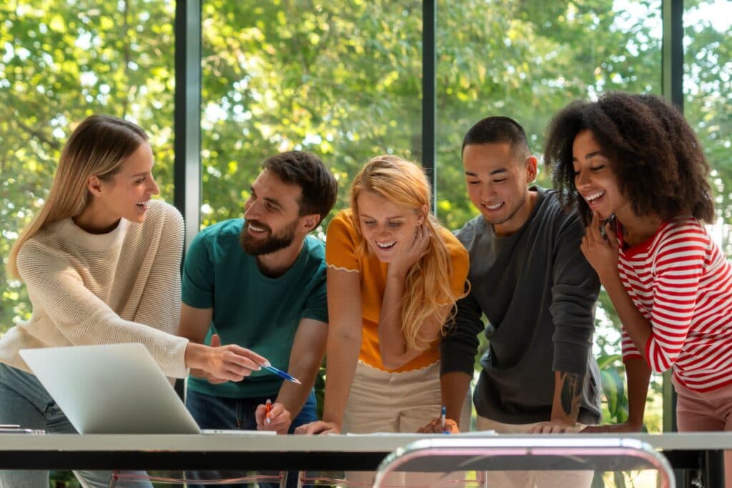 Del empleo para toda la vida al «pasaporte laboral»: por qué los jóvenes cambian cada vez más de trabajo