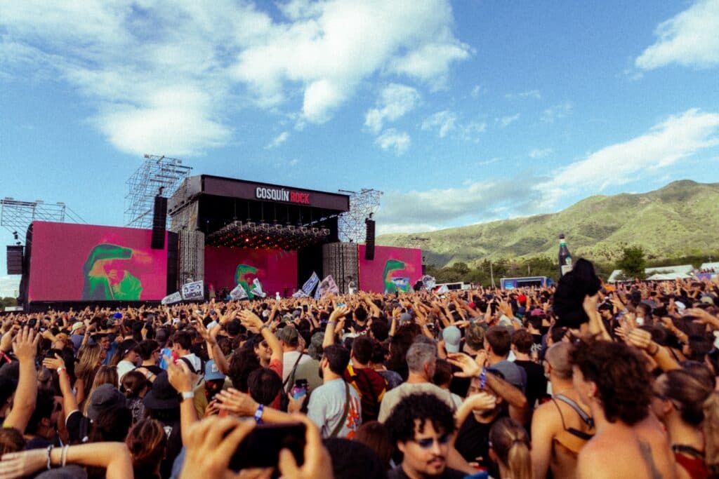 Se agotaron las primeras entradas del Cosquín Rock 2027 en 10 minutos: cómo comprar y cuánto cuestan las restantes
