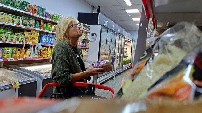 La confianza del consumidor se desplomó más de 12% en julio
