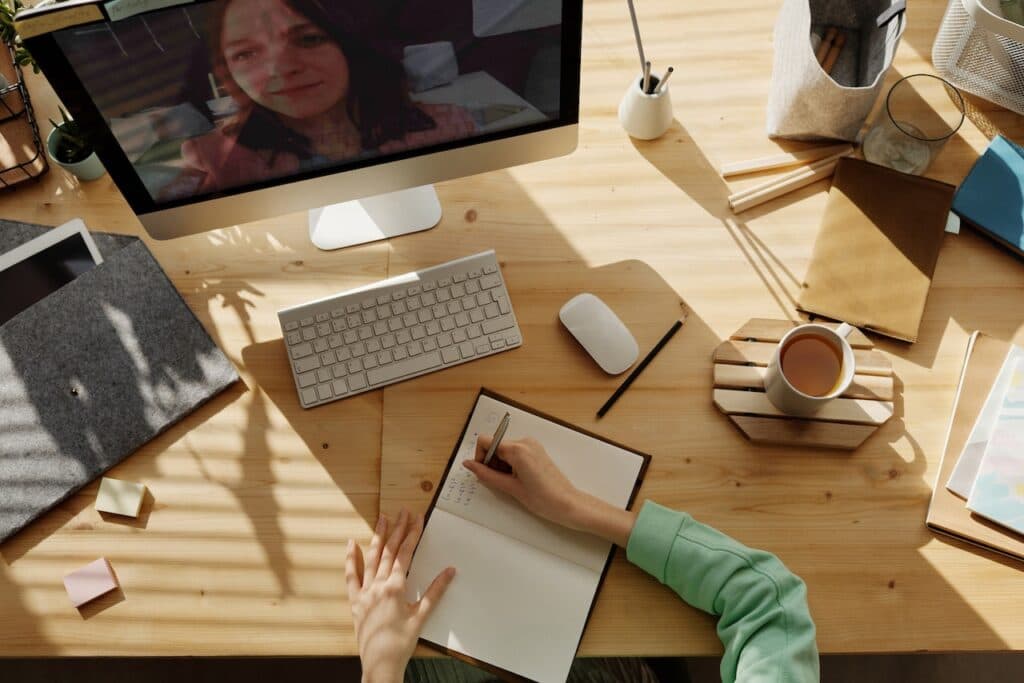Alianza trasandina y capacitación por minuto: la iniciativa nacida en Córdoba que usa IA para auditar el aprendizaje empresarial