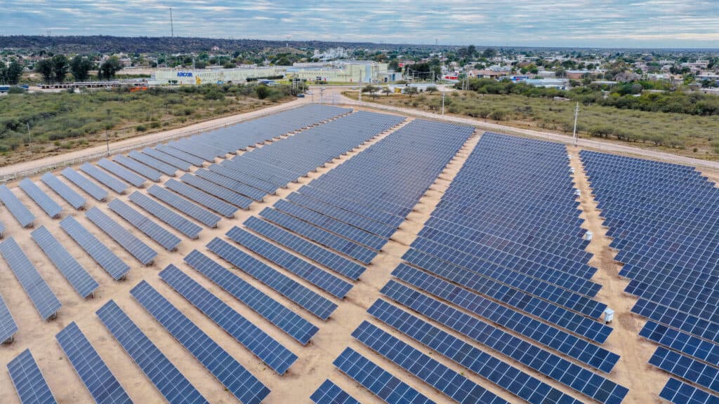 Grupo Arcor destina casi US$4 millones para inaugurar su primer parque solar