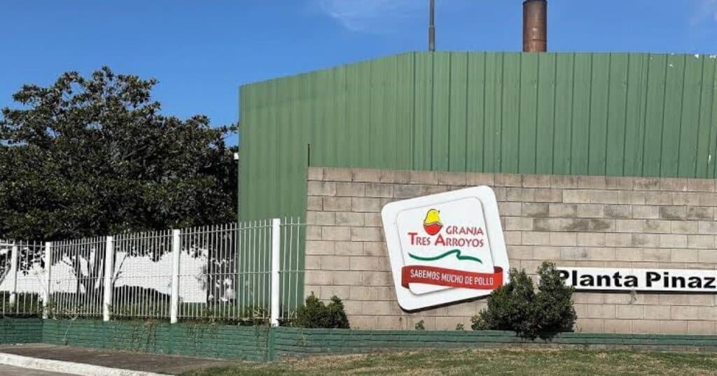Granja Tres Arroyos prolonga el cierre de su planta de Avex en Río Cuarto y suma un mes sin actividad