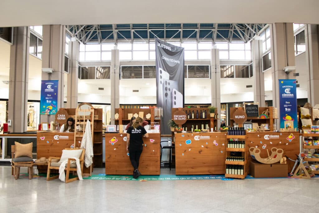 Córdoba Emprendedora abrió su espacio exclusivo en el Córdoba Shopping