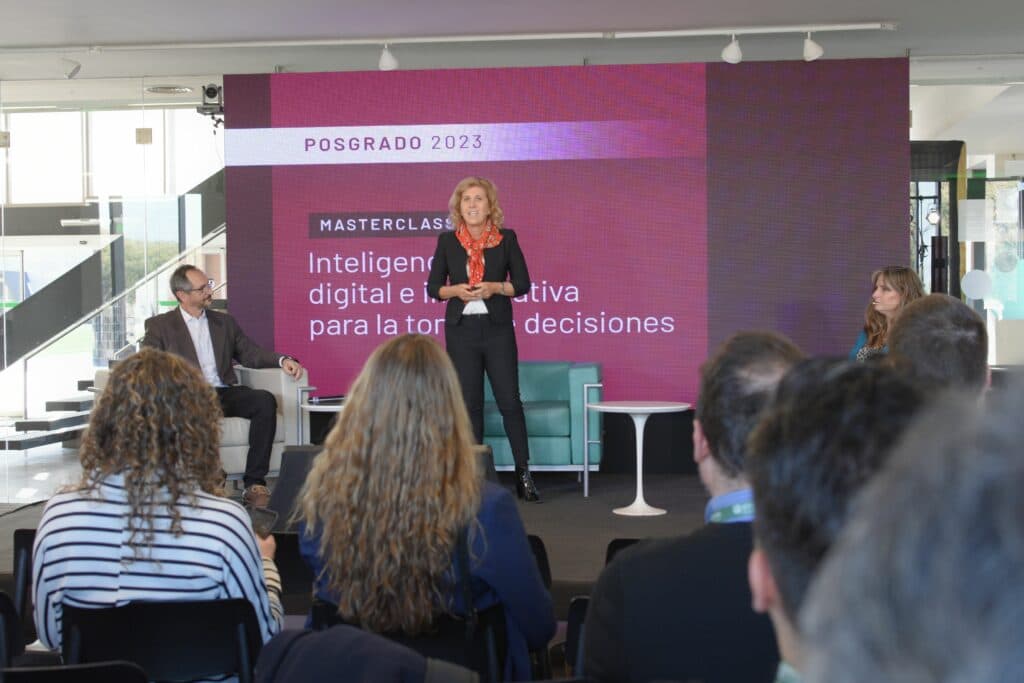 La empresaria María Laura García presentó en Córdoba su libro “El Desafío Digital”